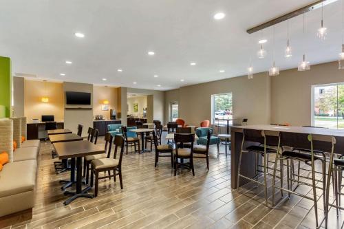 sleep inn and suites gallatin nashville metro