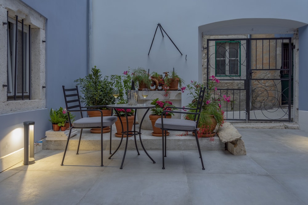 boutique rooms mirabilis