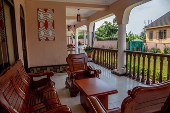 ezra boutique villa