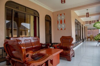 ezra boutique villa