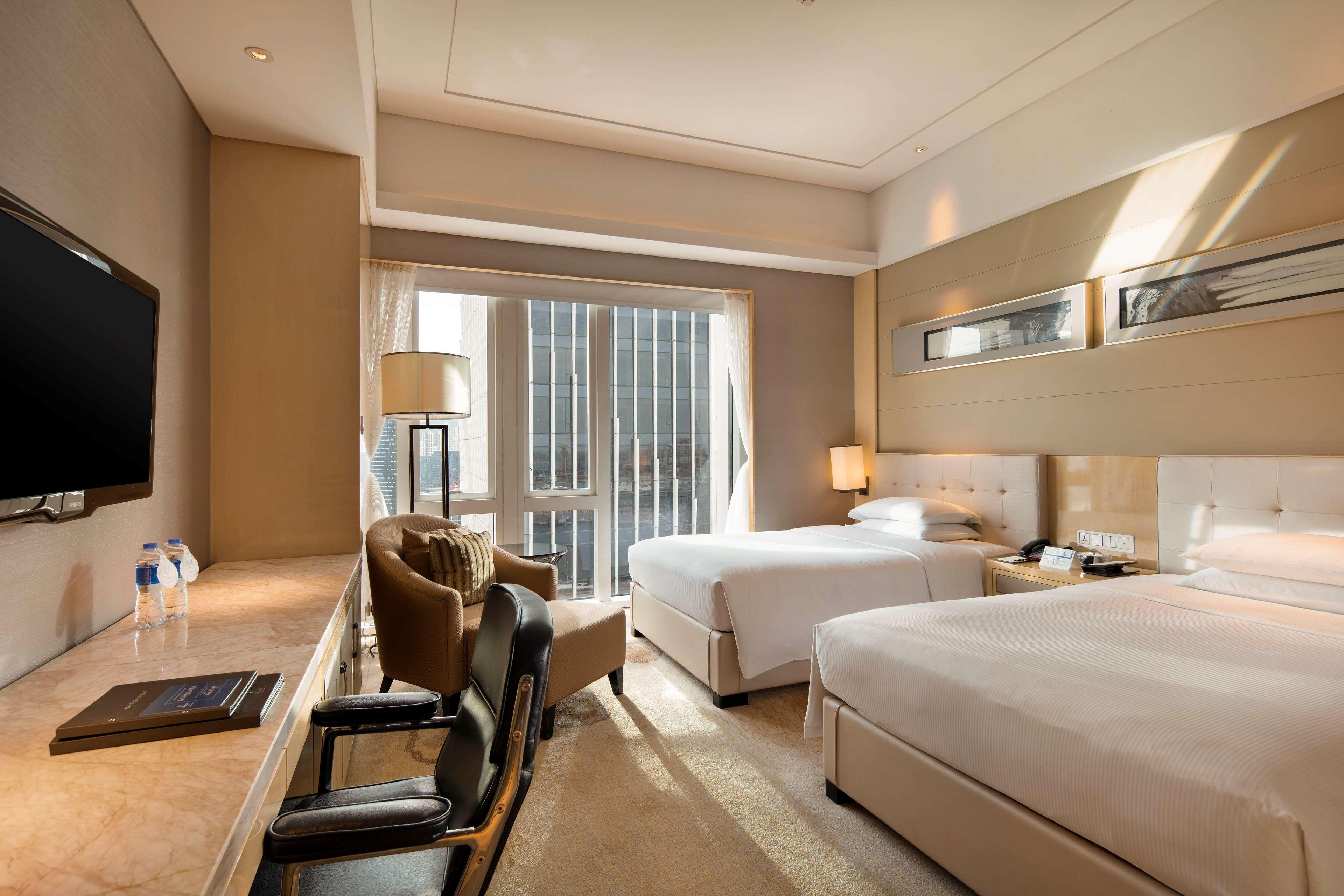 hilton dalian