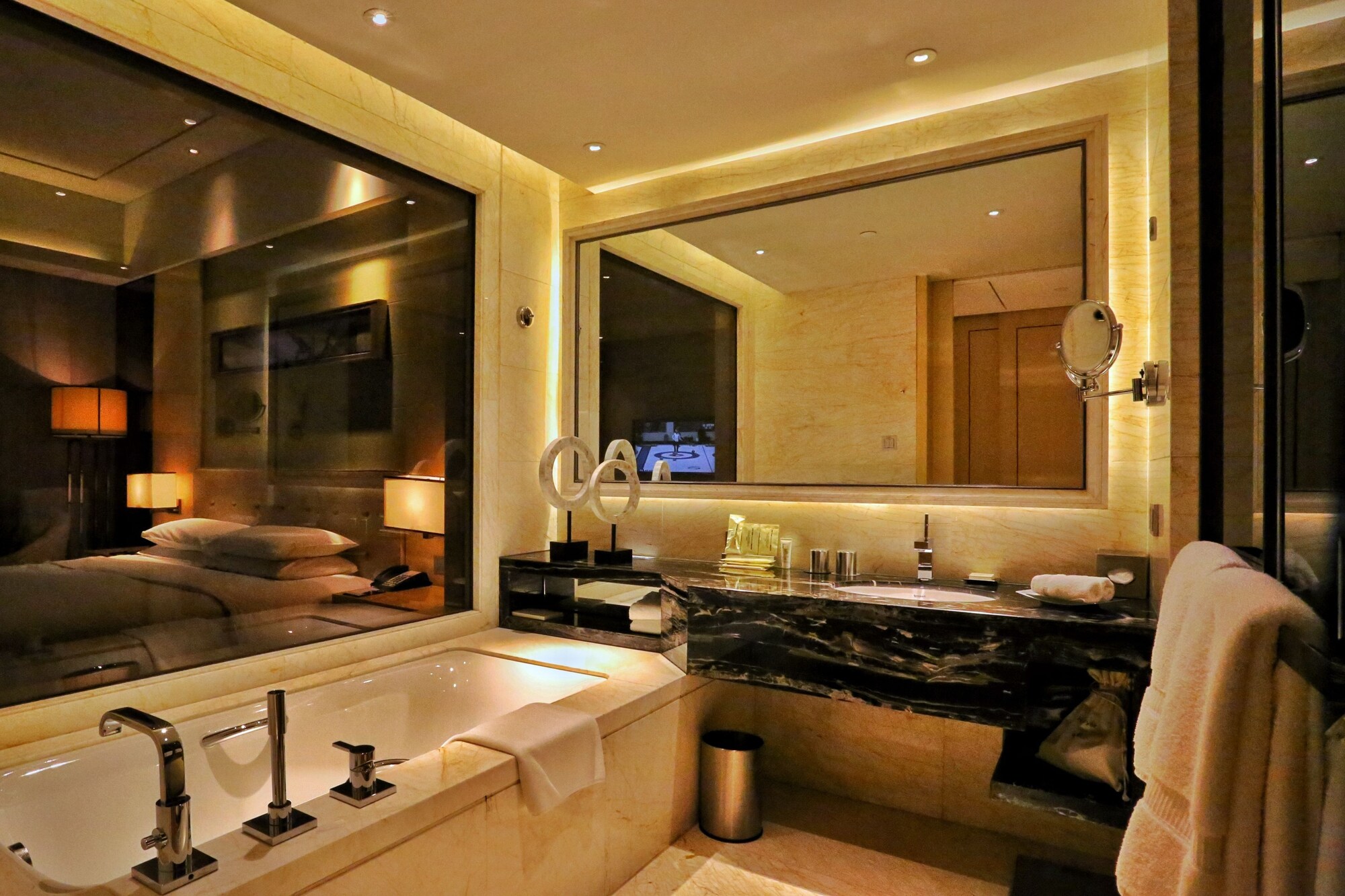 hilton dalian