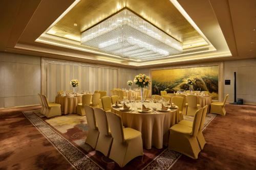 hilton dalian