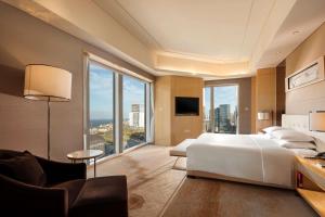 hilton dalian