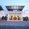Hotel Windsor Castle,14 Rajaji Road Salem 636007,3 star
