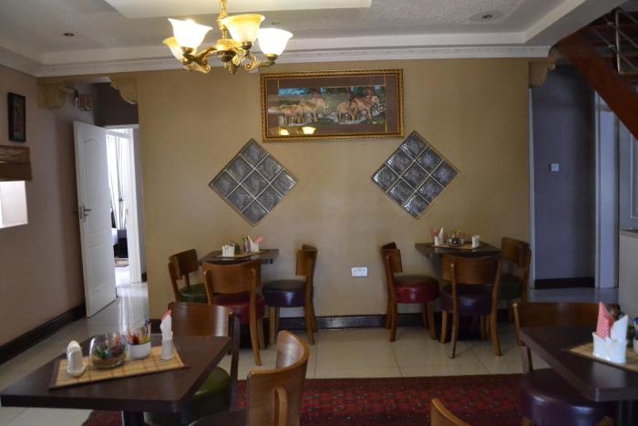 triple palms bed and breakfast