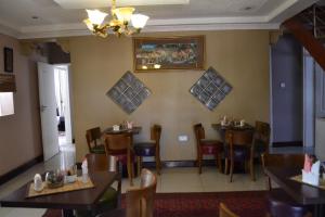 triple palms bed and breakfast