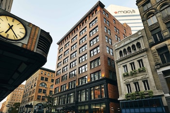 kinley cincinnati downtown a tribute portfolio hotel
