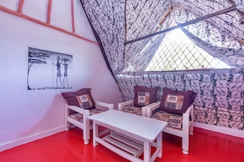 villa dora and holly