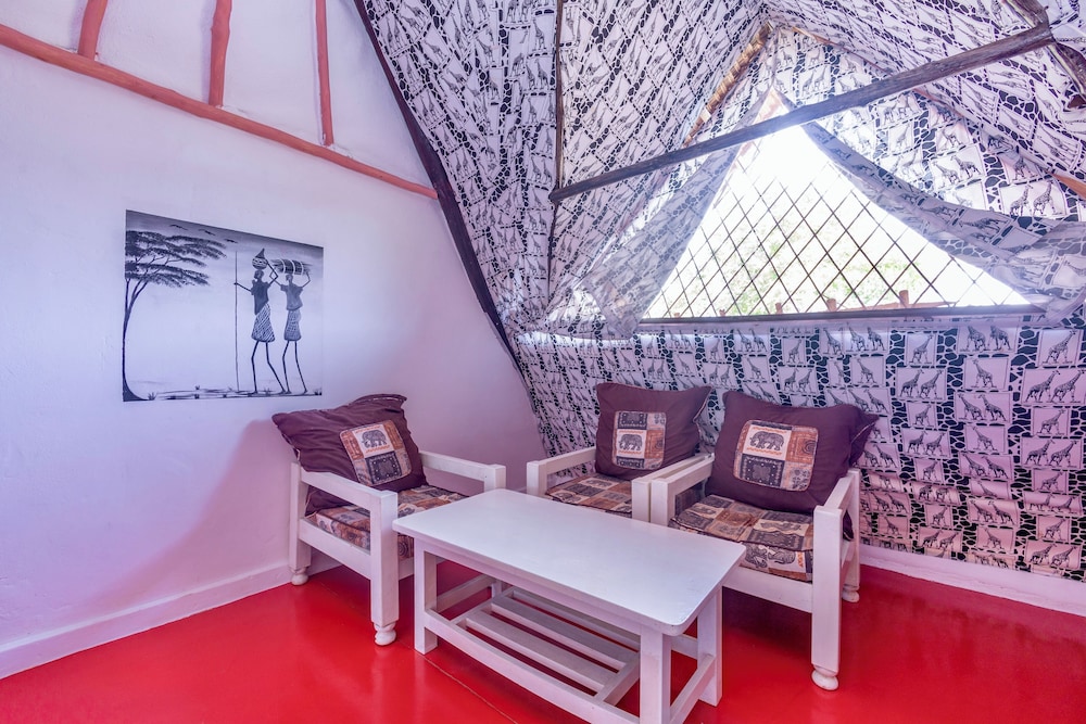 villa dora and holly