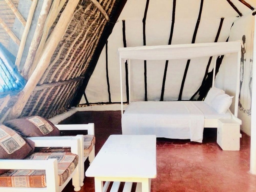 villa dora and holly