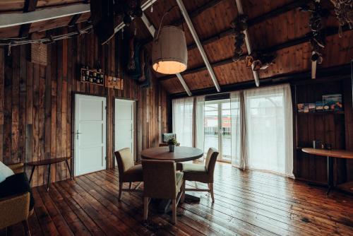 hattvika lodge