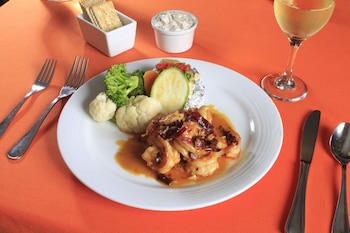 holiday inn monclova by ihg