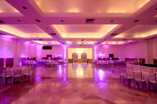 holiday inn monclova by ihg