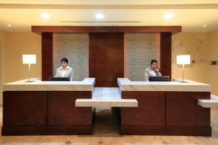 holiday inn monclova by ihg