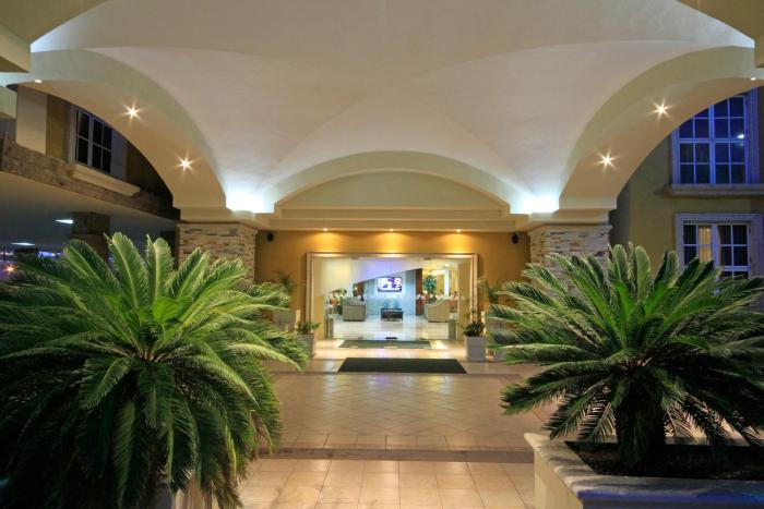 holiday inn monclova by ihg