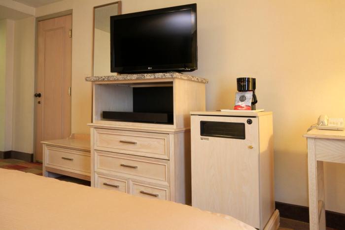 holiday inn monclova by ihg