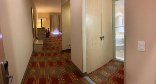holiday inn monclova by ihg