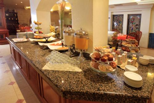 holiday inn monclova by ihg