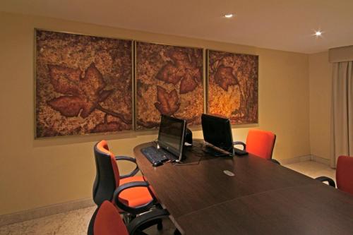 holiday inn monclova by ihg