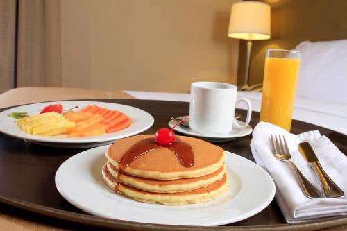 holiday inn monclova by ihg