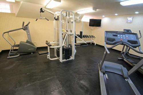 holiday inn monclova by ihg