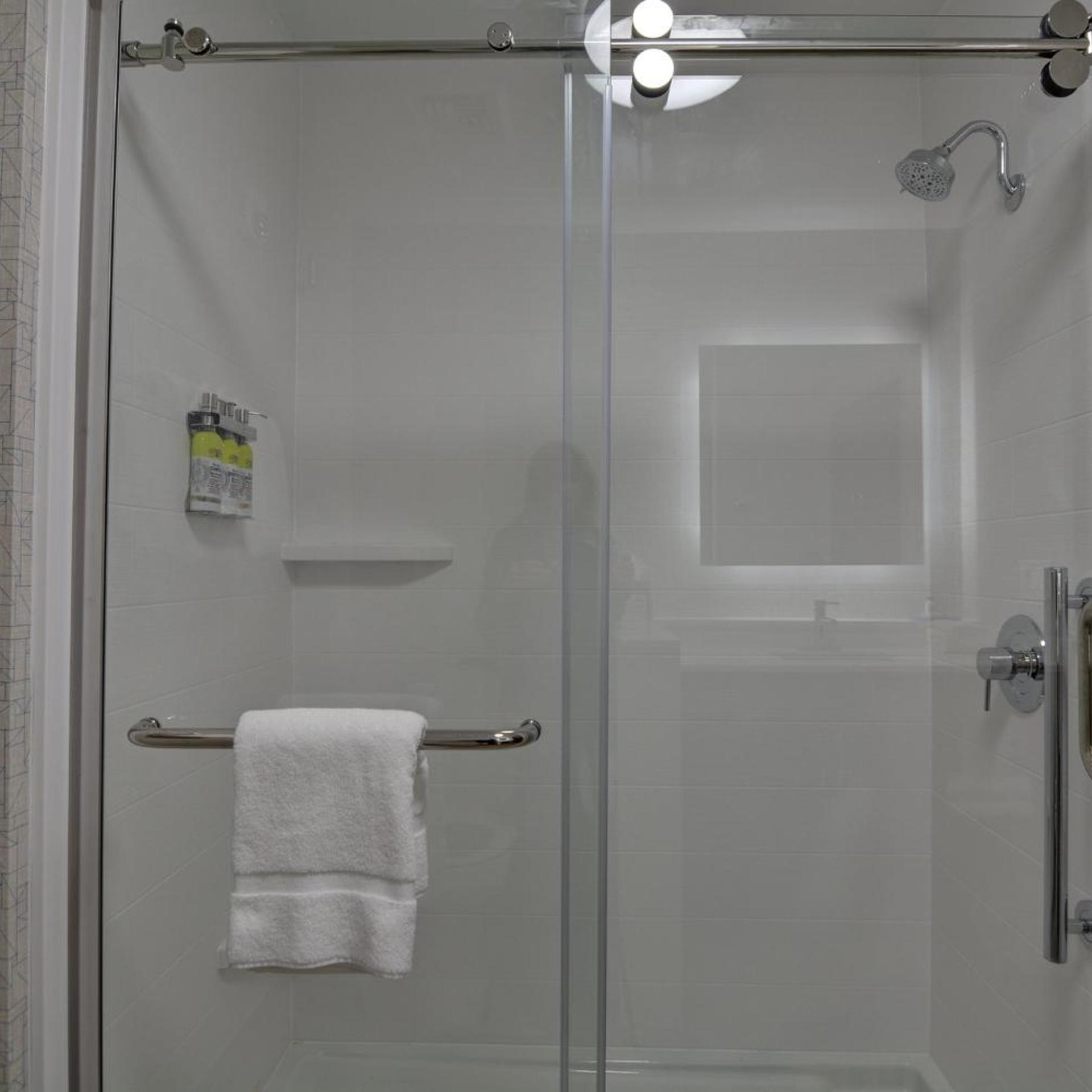 holiday inn express and suites greenville taylors