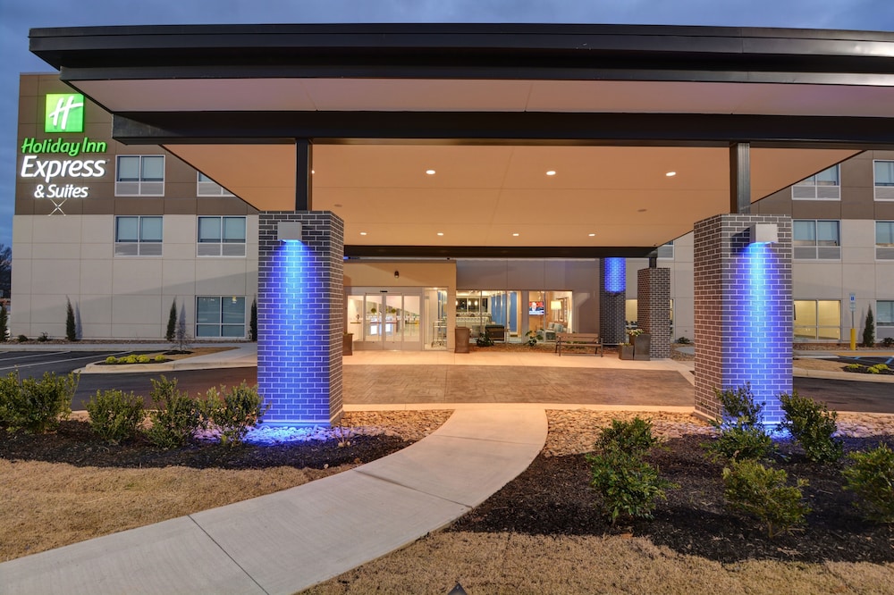 holiday inn express and suites greenville taylors