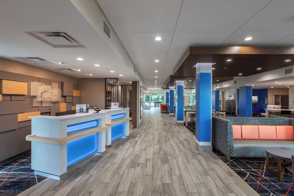 holiday inn express and suites greenville taylors