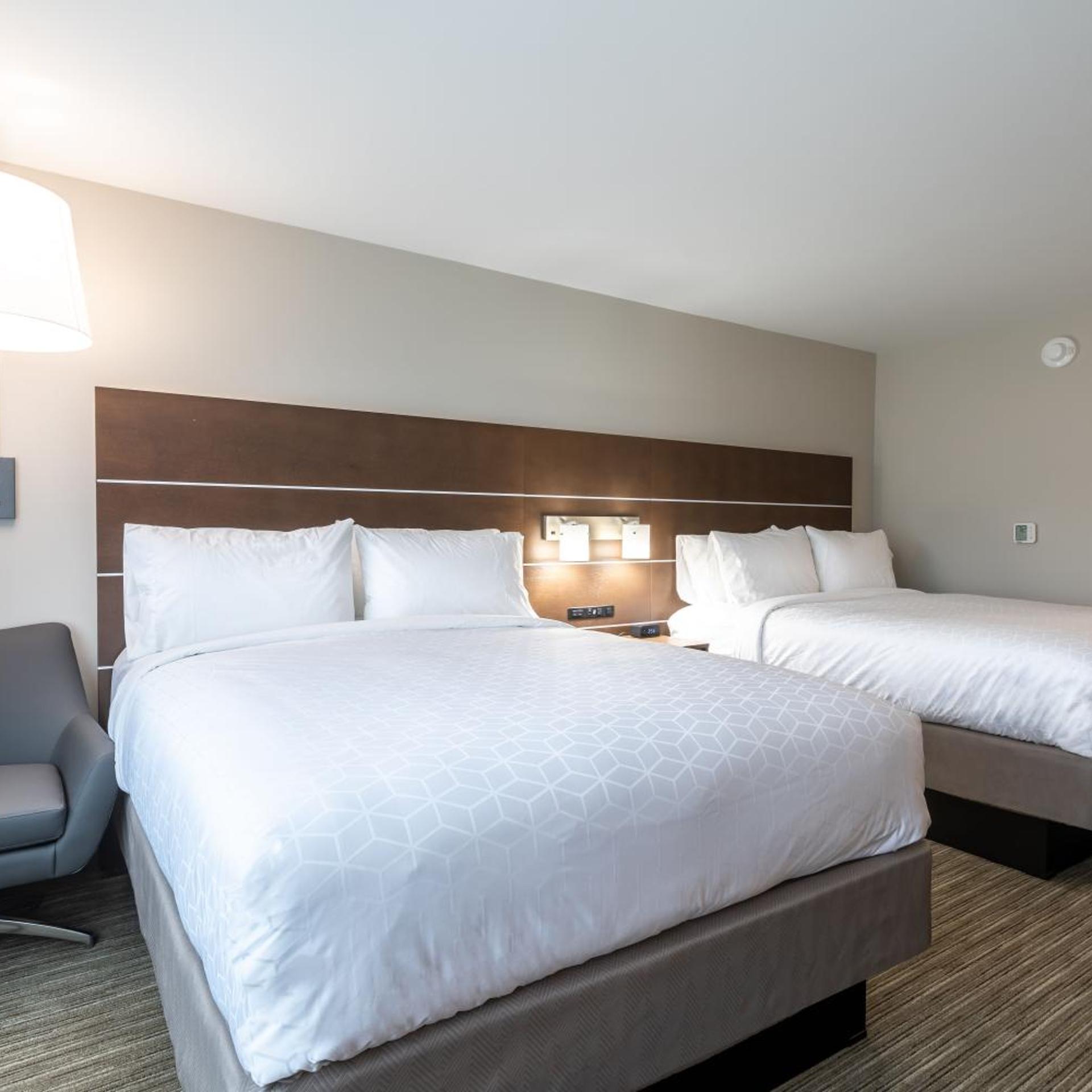 holiday inn express and suites greenville taylors