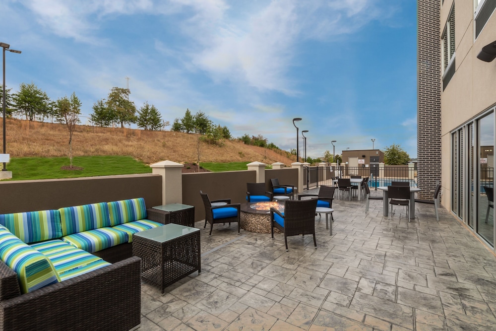 holiday inn express and suites greenville taylors