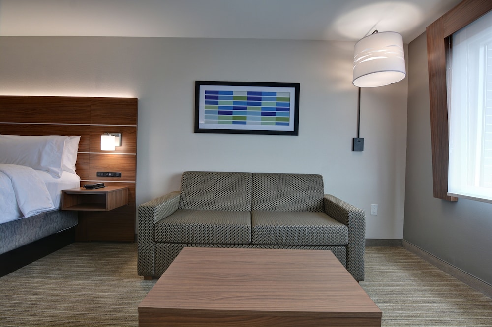 holiday inn express and suites greenville taylors