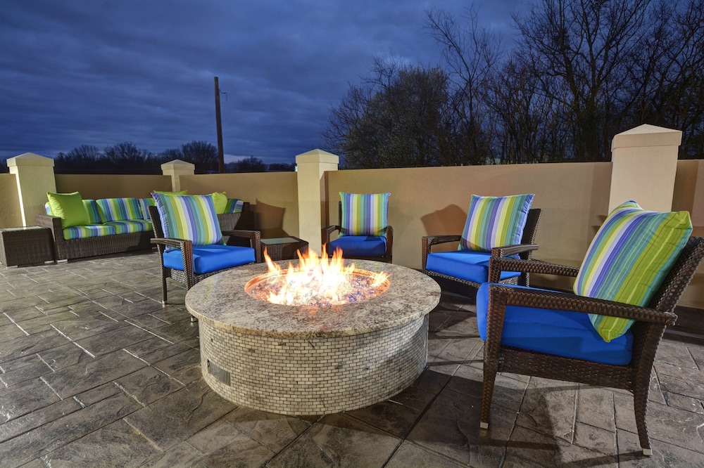 holiday inn express and suites greenville taylors