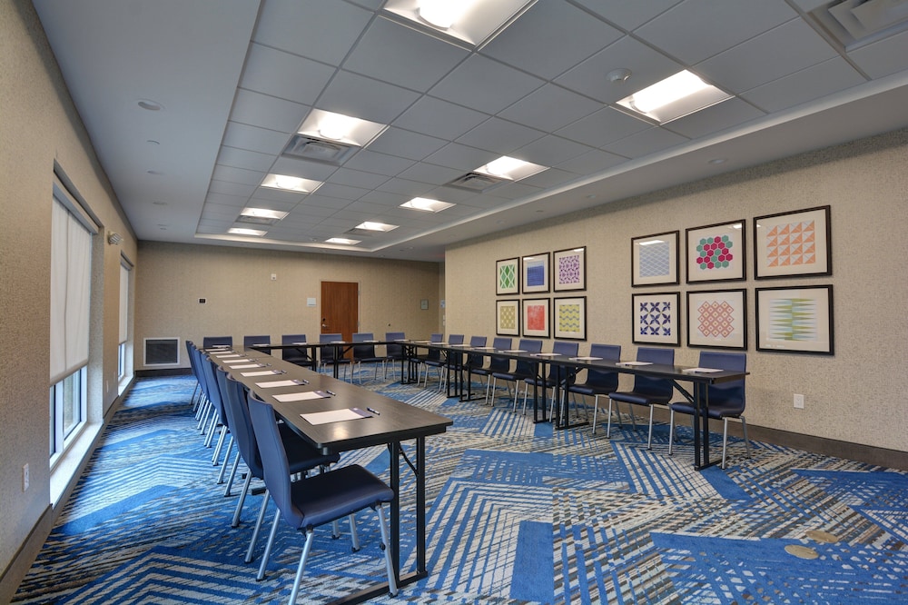 holiday inn express and suites greenville taylors