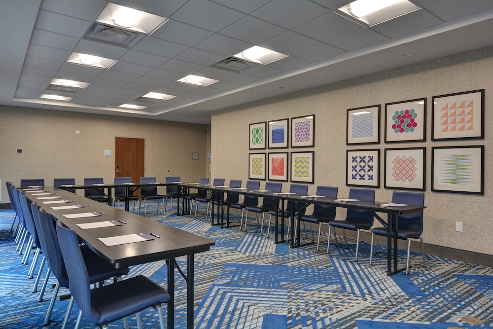 holiday inn express and suites greenville taylors
