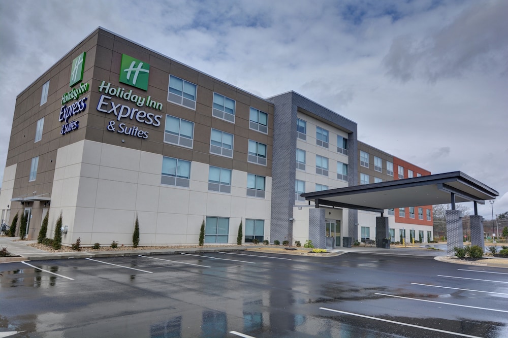 holiday inn express and suites greenville taylors