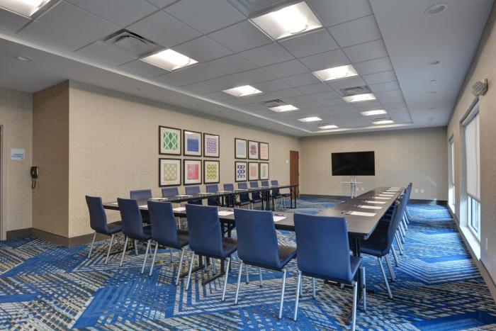 holiday inn express and suites greenville taylors