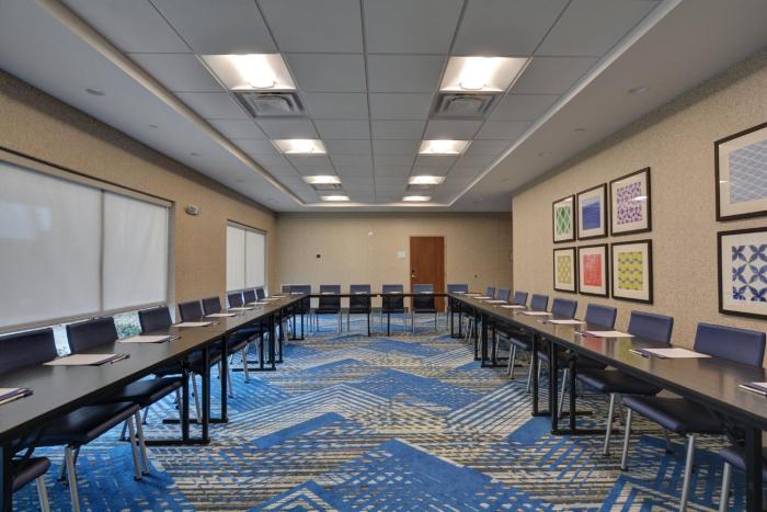 holiday inn express and suites greenville taylors
