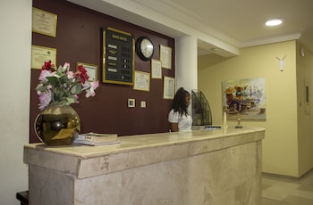 his majestys hotel and apartments