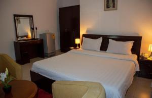 his majestys hotel and apartments