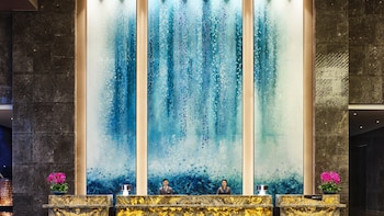 Crowne Plaza Wuhan Development Zone, An Ihg Hotel,Wuhan>>Caidian,3.5 star