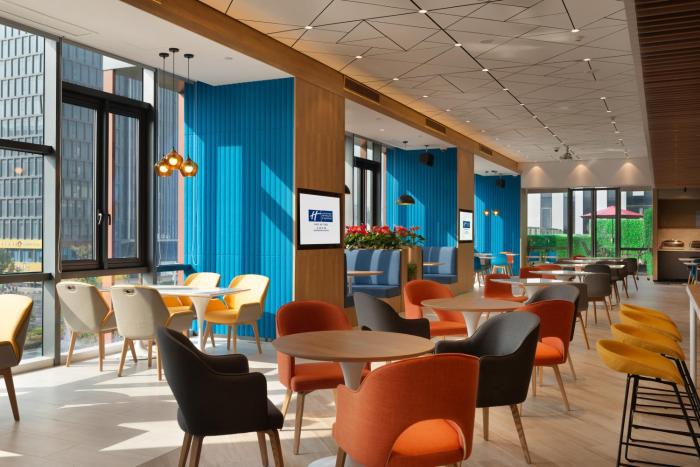 holiday inn express shanghai huijin an ihg hotel