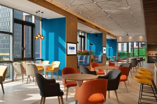 holiday inn express shanghai huijin an ihg hotel