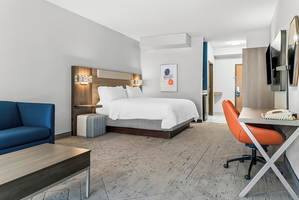 holiday inn express and suites detroit north rosev