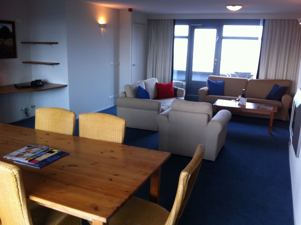 paal 8 hotel aan zee