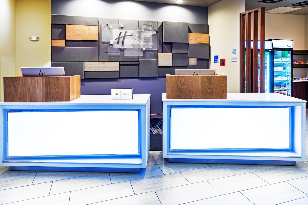 holiday inn express and suites houston n downtown