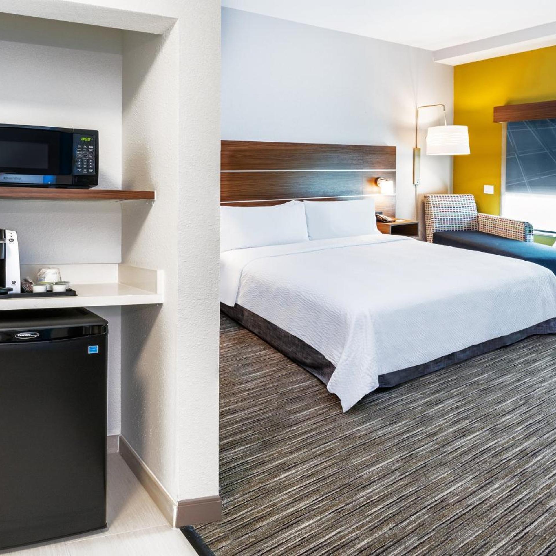 holiday inn express and suites houston n downtown