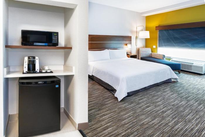 holiday inn express and suites houston n downtown