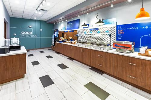holiday inn express and suites houston n downtown