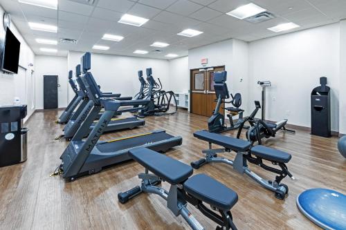 holiday inn express and suites houston n downtown